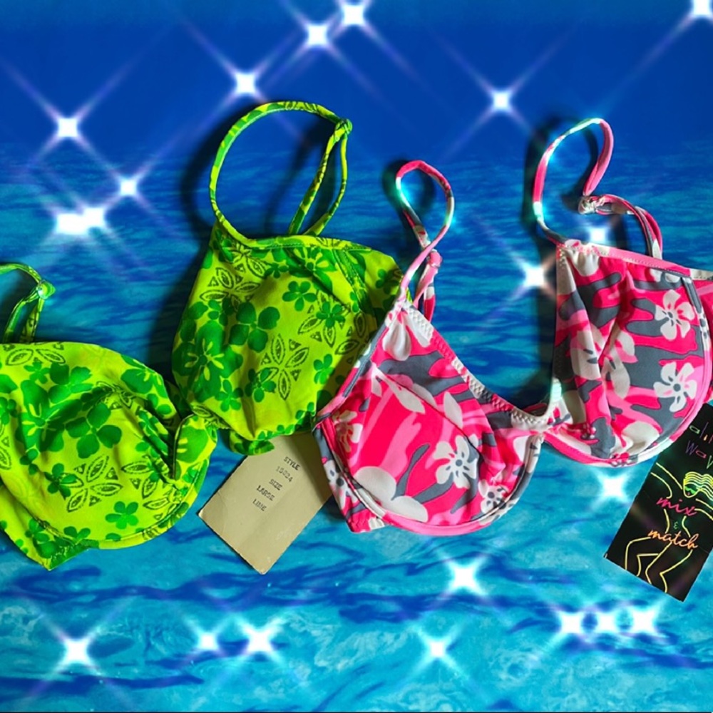 🤍 Vintage With Tags California Waves Bikini Top